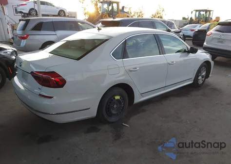 2017 Volkswagen Passat 1.8T S z USA, uszkodzony, nr VIN 1VWAT7A31HC076606